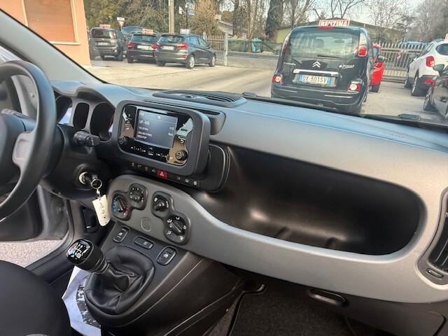 Fiat Panda 1.0 FireFly S&S Hybrid adatta a neopatentati