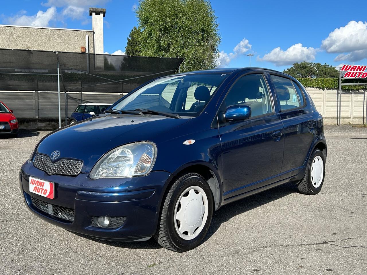 Toyota Yaris 1.0i 16V cat 5 porte