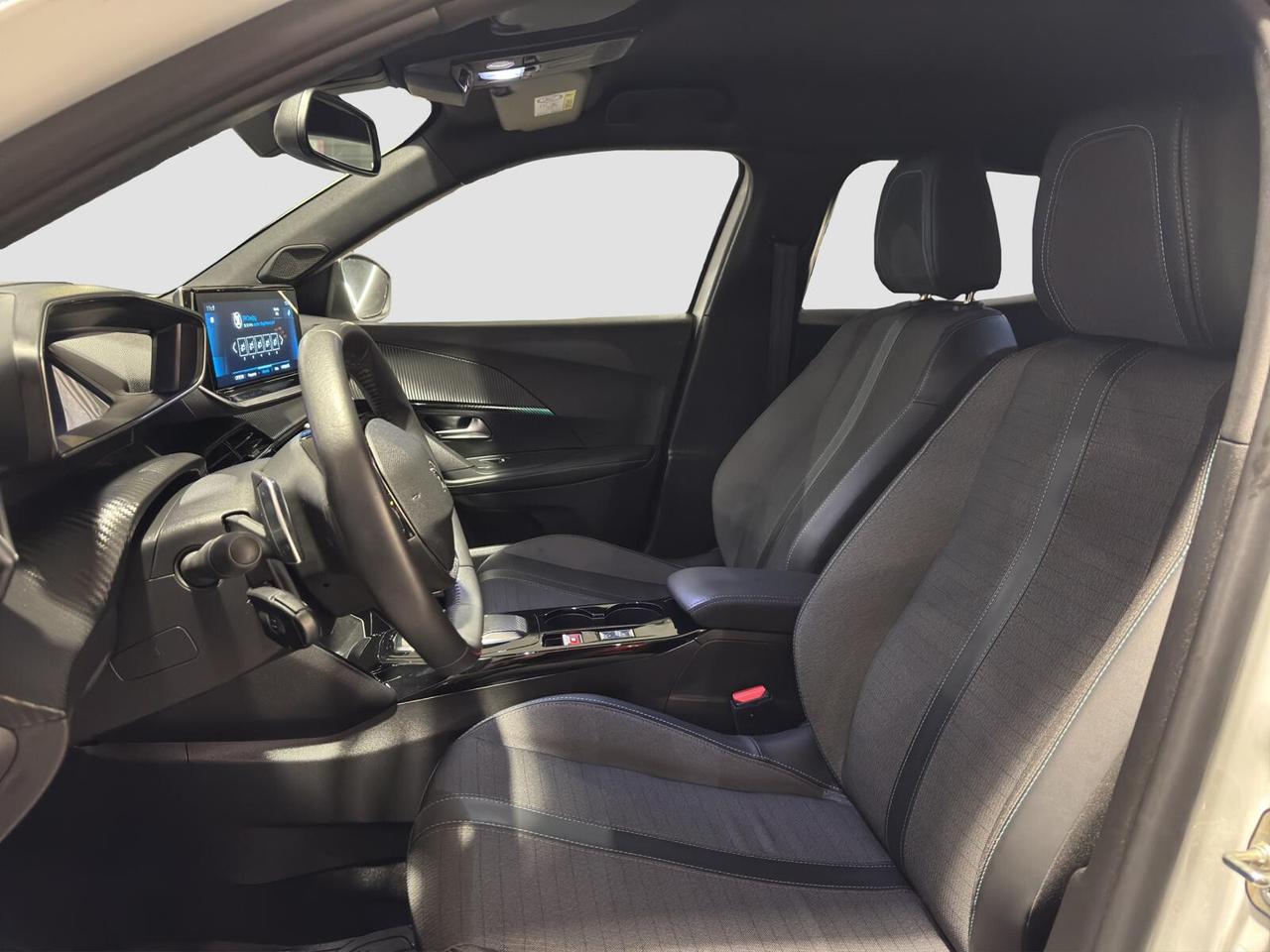 Peugeot 2008 1.5 bluehdi 130cv Allure Pack automatica 2023