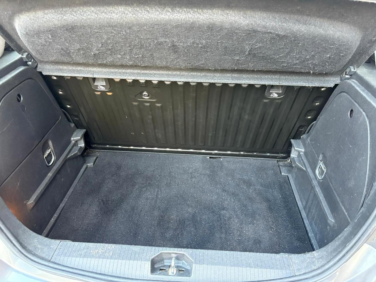Opel Corsa 1.2 5 porte