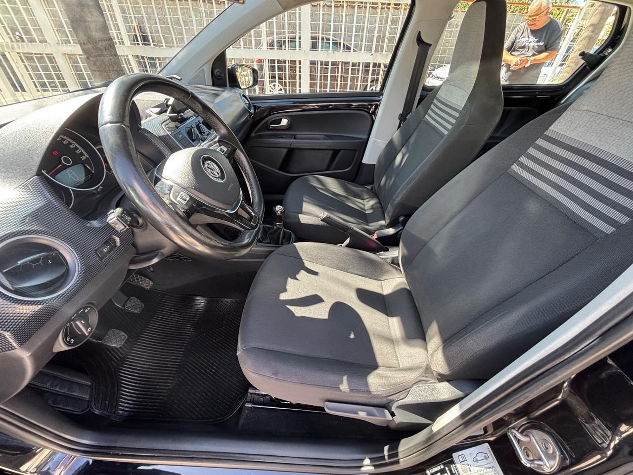 VW UP! METANO 2018 FULL OPT