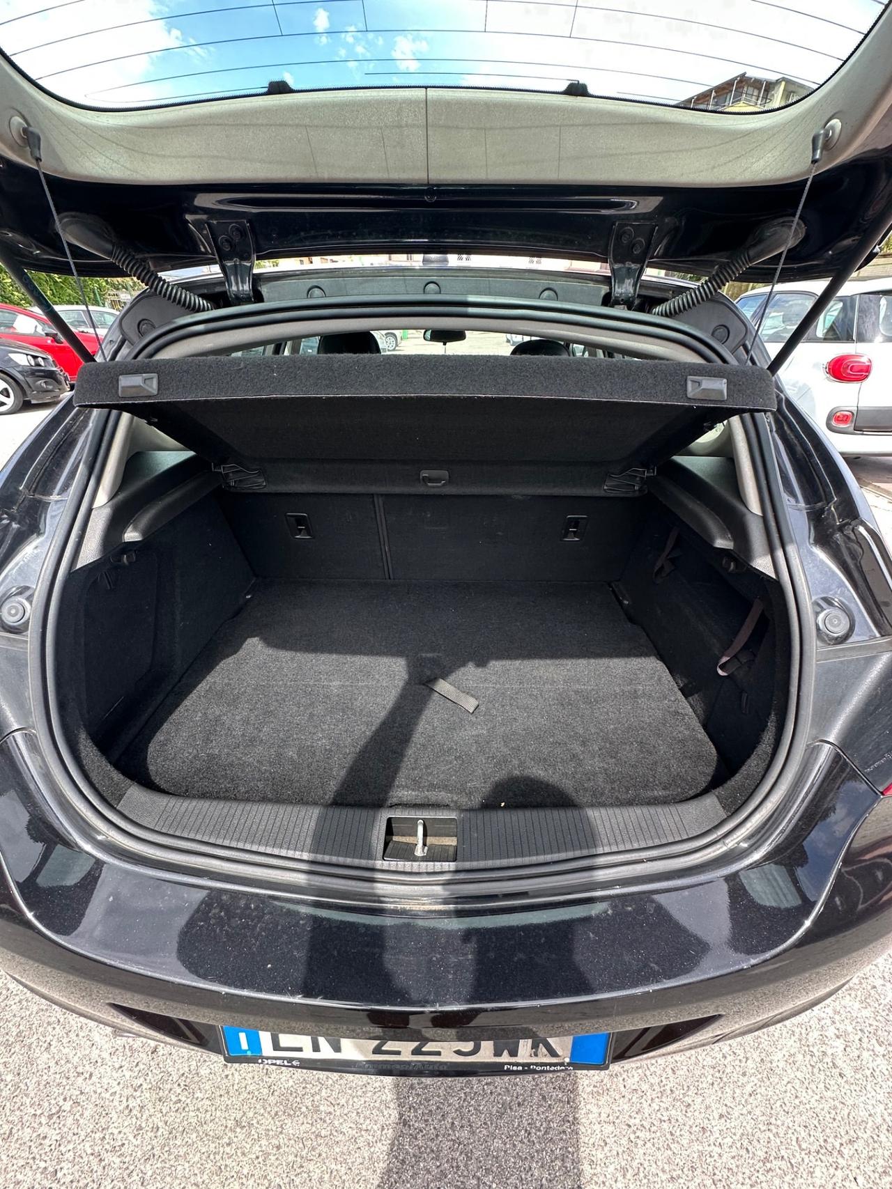Opel Astra 1.4 Turbo 140CV 5 porte GPL Tech Cosmo
