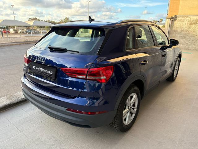 AUDI Q3 35 2.0 TDI S tronic Business COCKPIT
