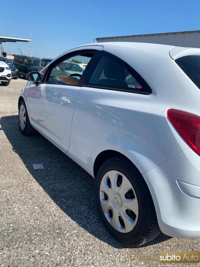 OPEL Corsa 1.2 85CV 3 porte GPL-TECH b-color