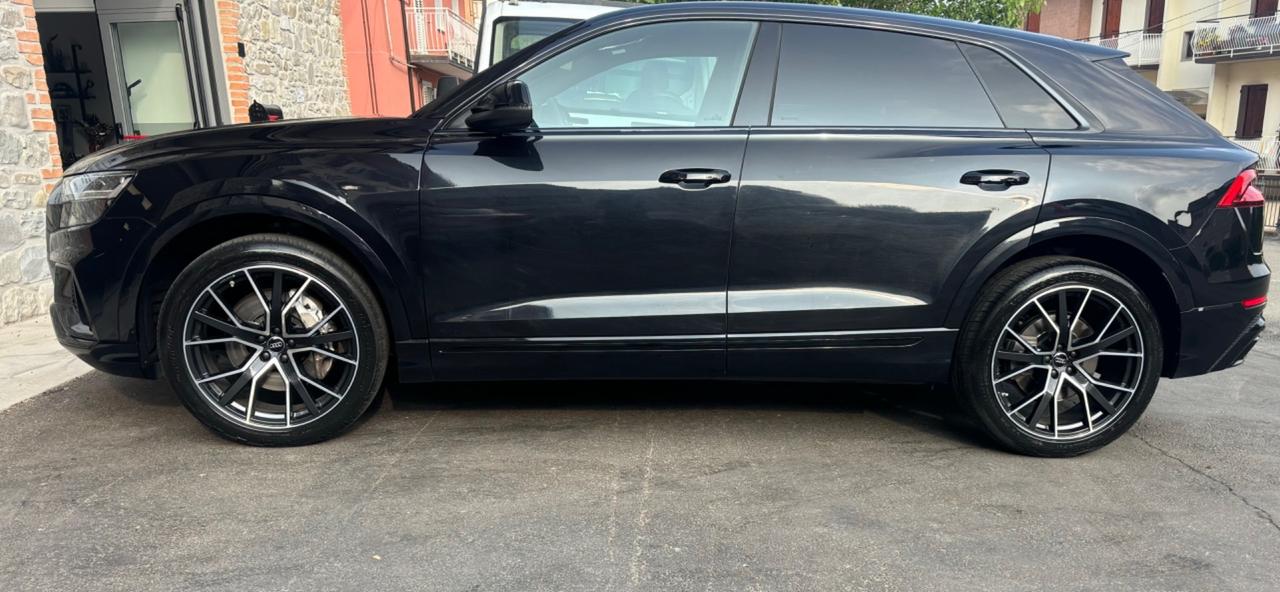 Audi Q8 50 TDI 286 CV quattro tiptronic S-LINE