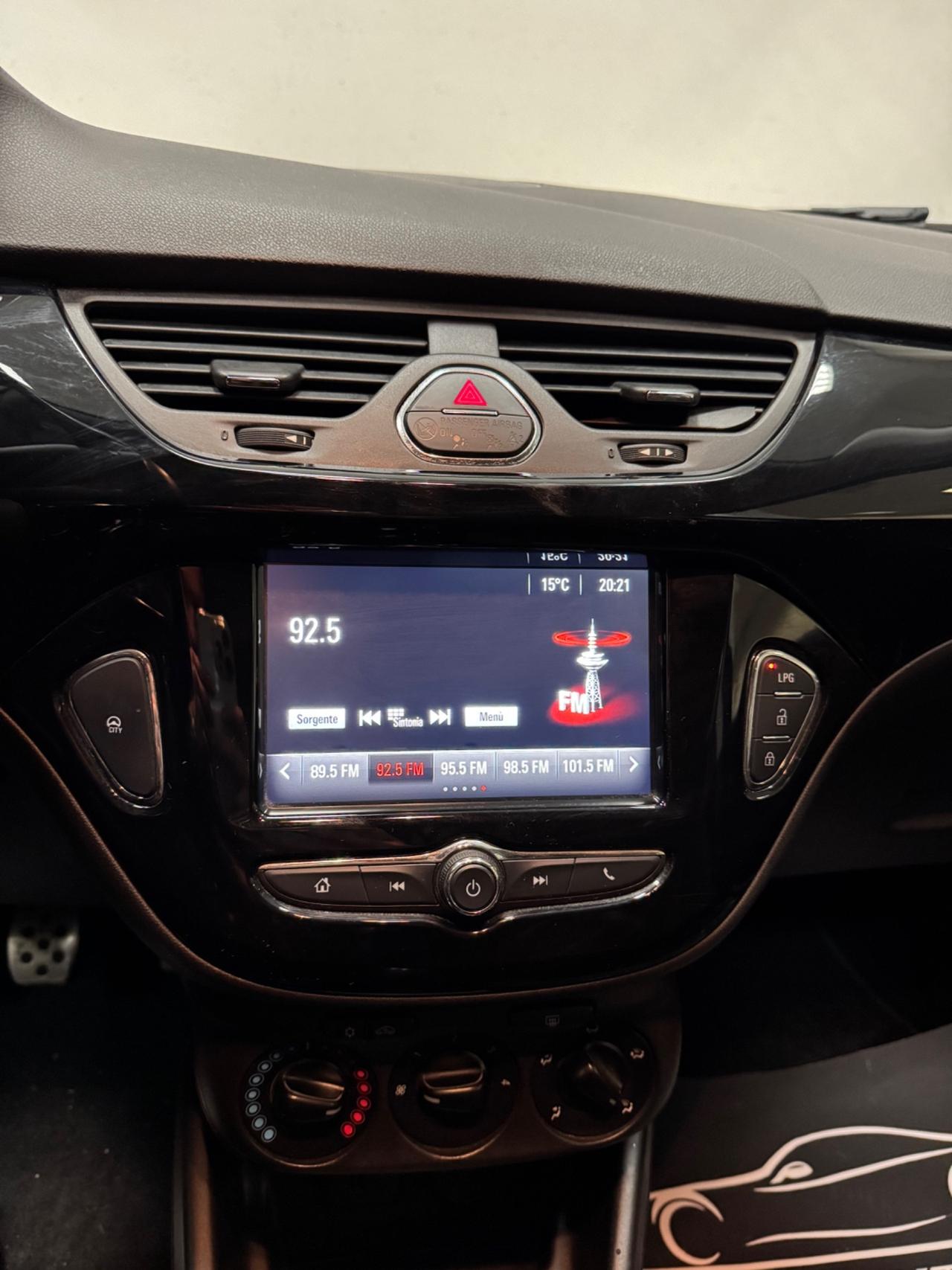 Opel Corsa 1.4 90CV GPL Tech 5 porte Innovation