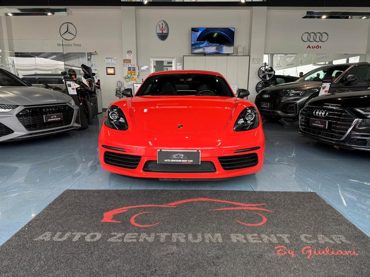 Porsche Cayman 718 T
