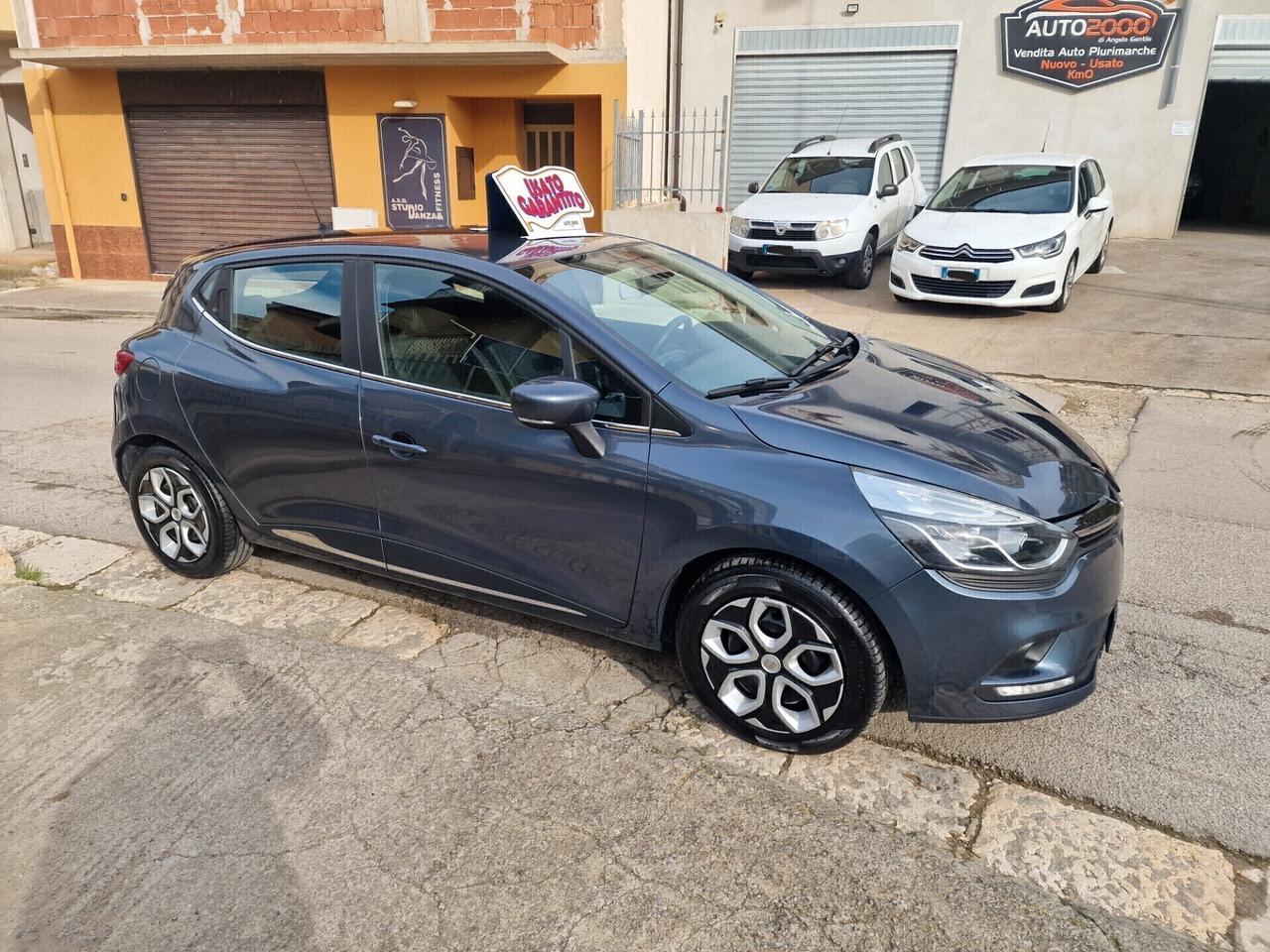 Renault Clio dCi 8V 75 CV 5 porte Duel
