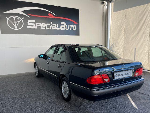 MERCEDES-BENZ E 200 Elegance soli 56000km