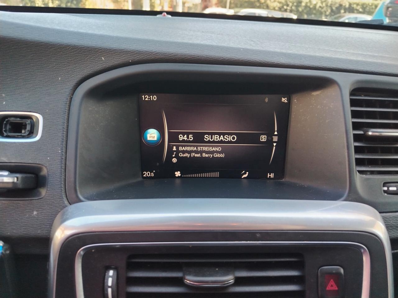 Volvo V60 D2 Geartronic Summum