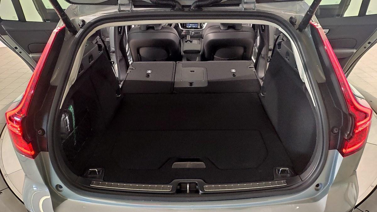 VOLVO V60 B4 Mild Hybrid Automatico Plus Dark