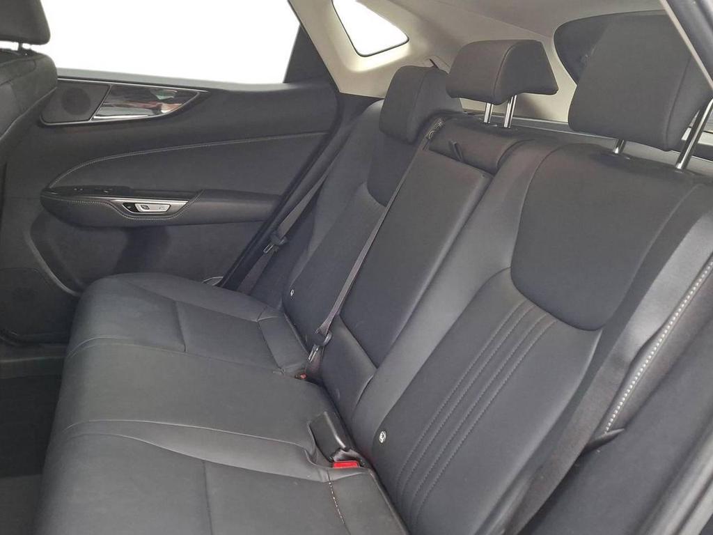 Lexus NX 2.5 Plug-in Premium 4WD e-CVT