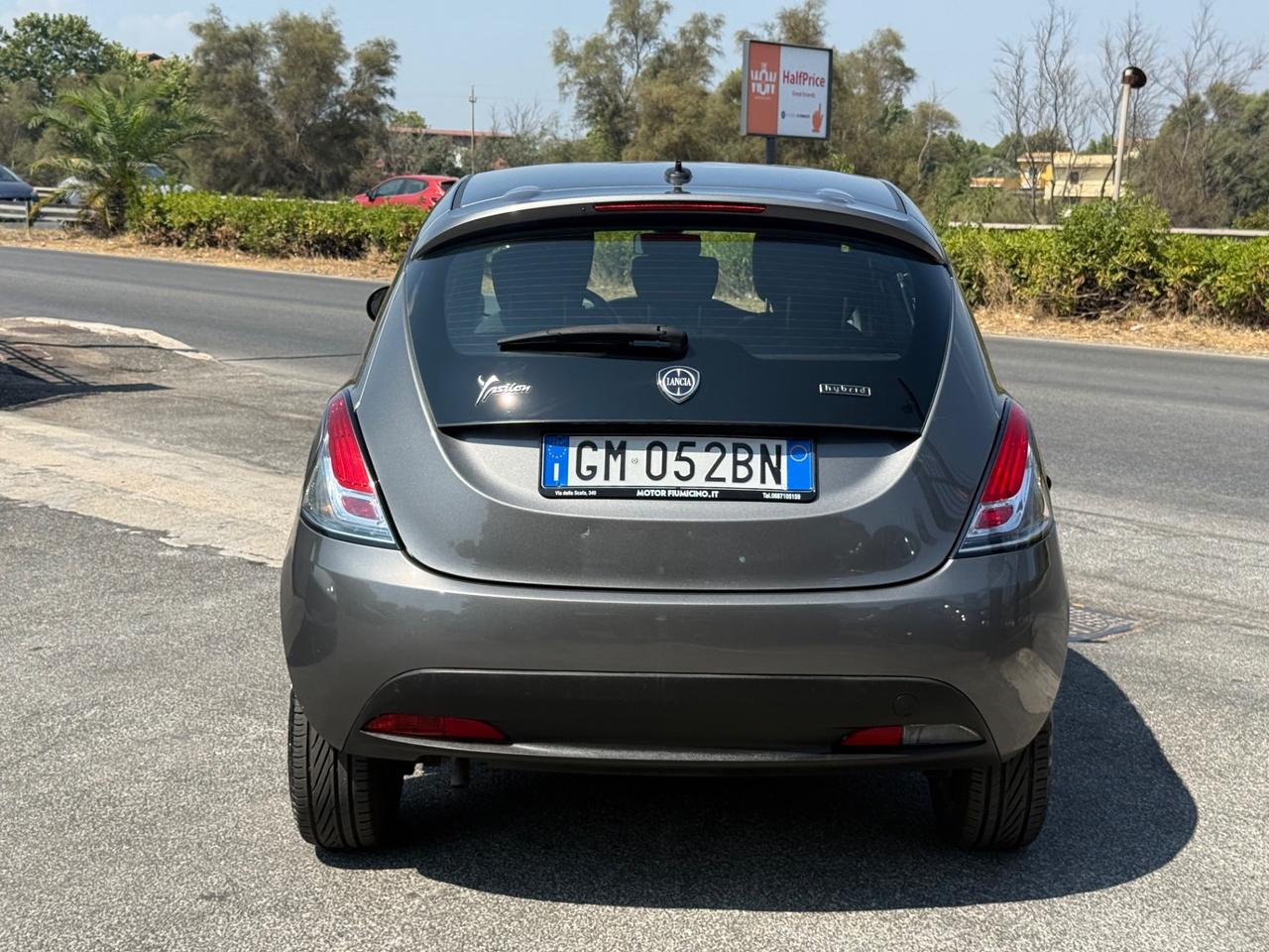 Lancia Ypsilon 1.0 FireFly 5 porte Hybrid Ecochic Silver