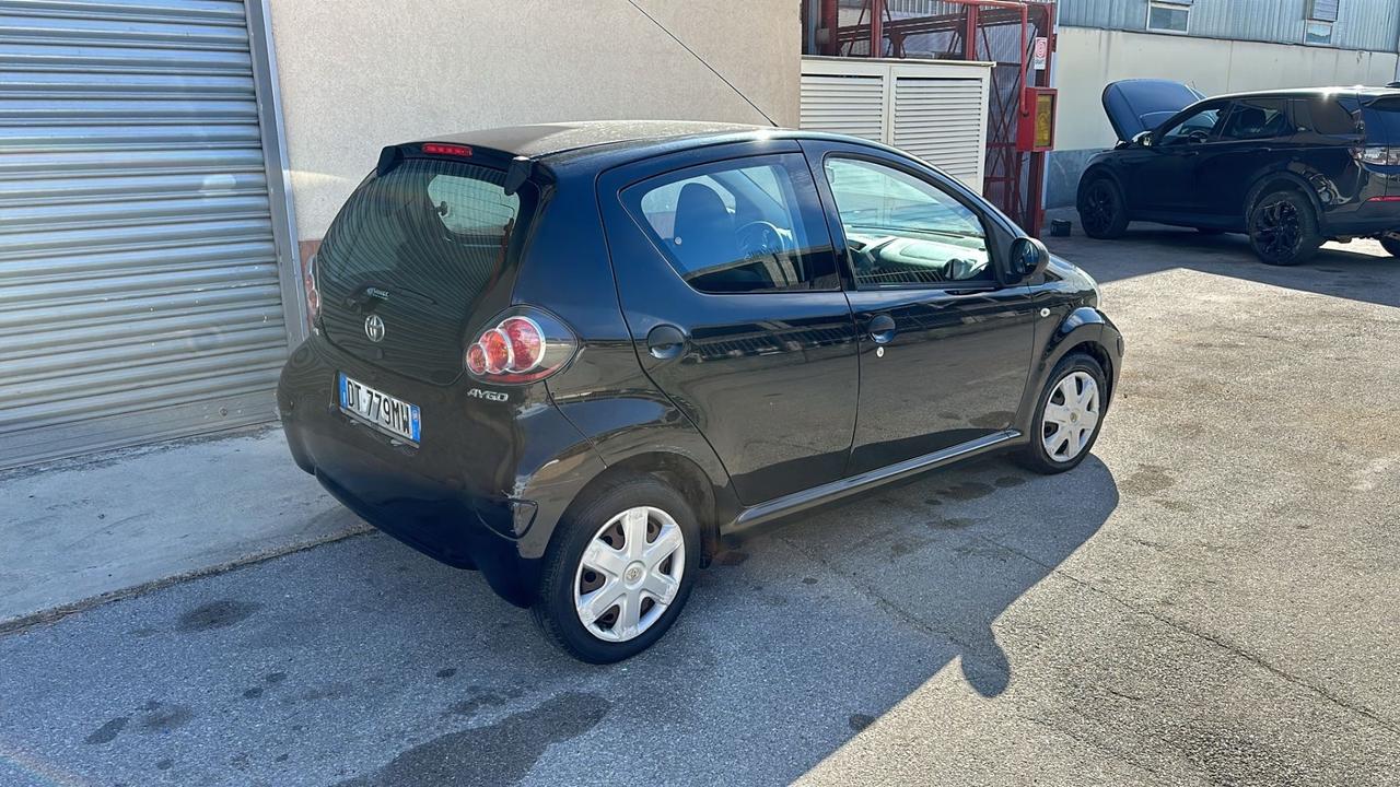Toyota Aygo 1.0 12V VVT-i 5 porte