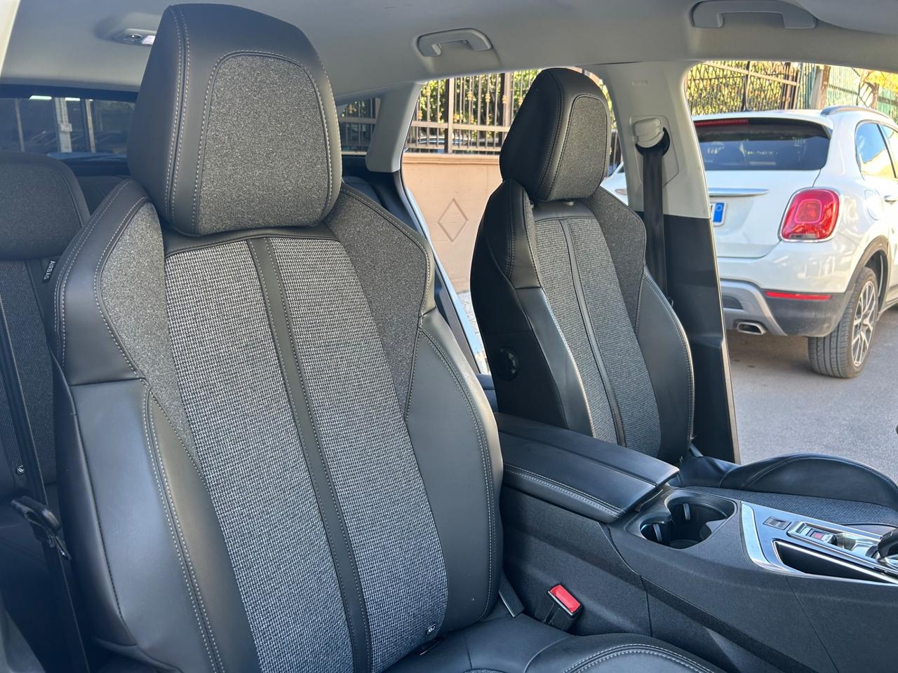 Peugeot 3008 BlueHDi 120 S&S EAT6 Allure