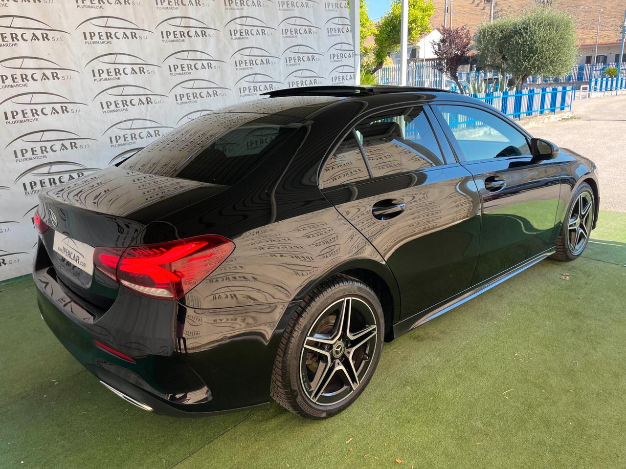 Mercedes-benz A 180 d Premium AMG Mod Sedan