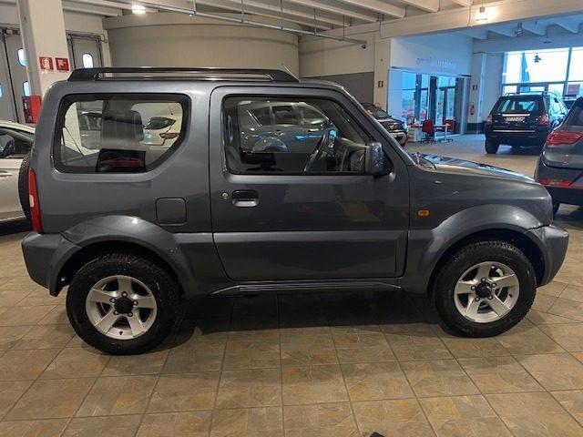 SUZUKI Jimny 1.3i 16V cat 4WD "NEOPATENTATI"