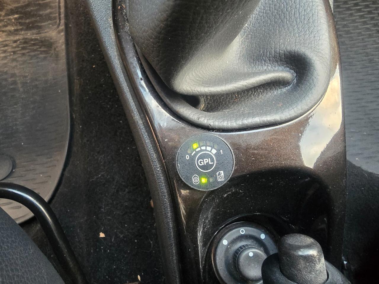 Dacia Duster 1.6 GPL FULL OPTIONAL ECONOMICA 2011