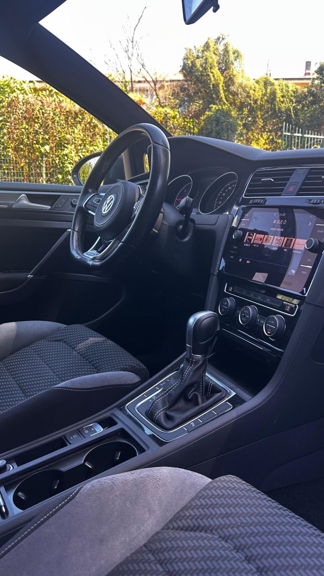 Volkswagen Golf R-Line 1.6 TDI 115CV DSG 5p. Business BlueMotion Technology