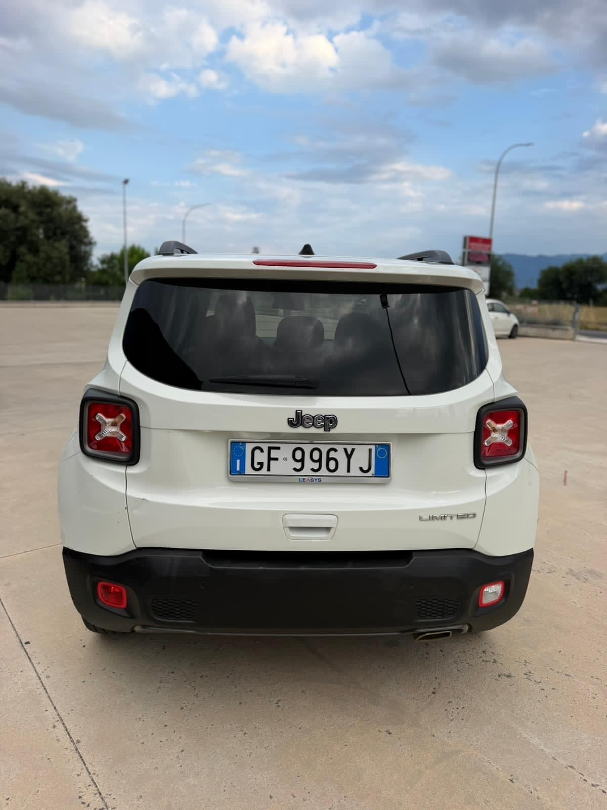 Jeep Renegade 1.3 T4 DDCT Business