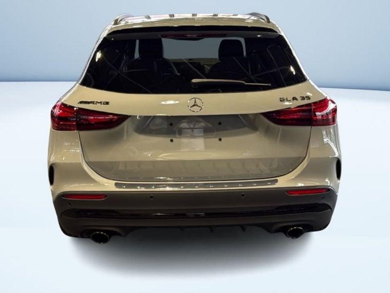 Mercedes-Benz GLA 35 AMG Premium Plus