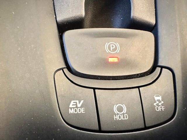 Toyota C-HR 1.8 Hybrid E-CVT Business