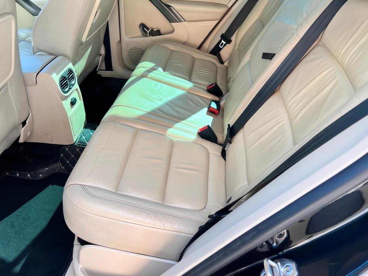 Volkswagen Tiguan 2.0 16V TDI DPF tiptronic Sport & Style (18°)