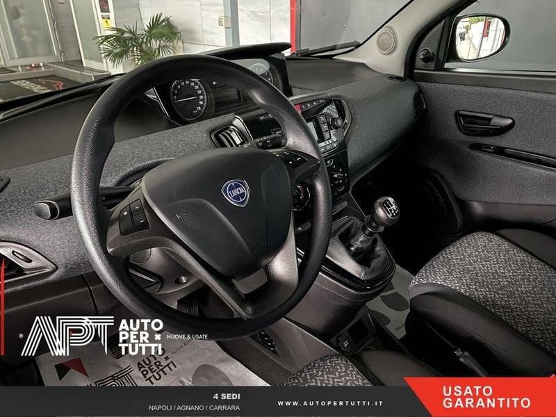 Lancia Ypsilon Ypsilon 1.0 firefly hybrid Silver s&s 70cv