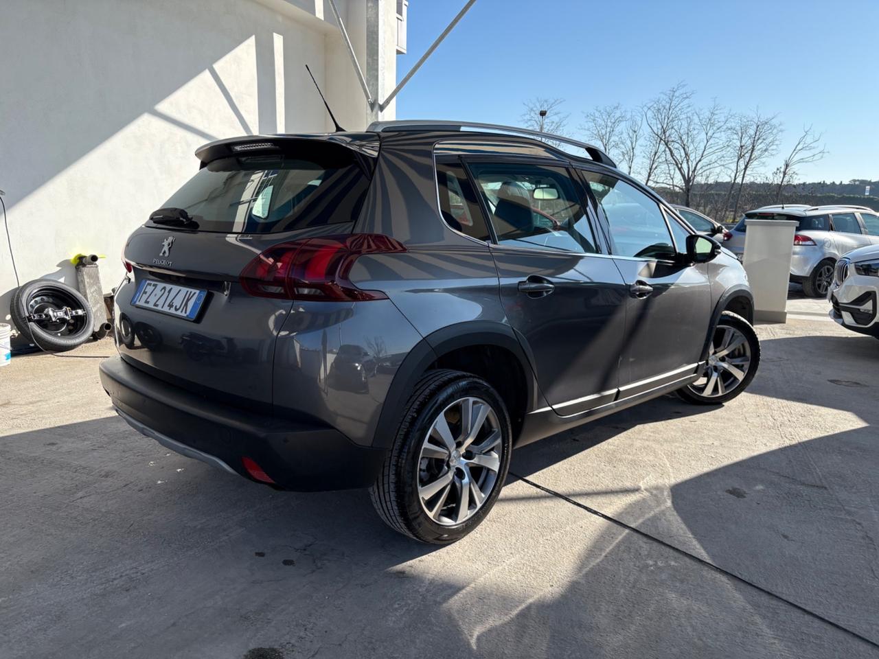 Peugeot 2008 BlueHDi 100 S&S Allure