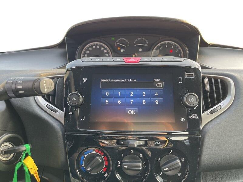 Lancia Ypsilon III 2021 1.0 firefly hybrid Gold s&s 70cv