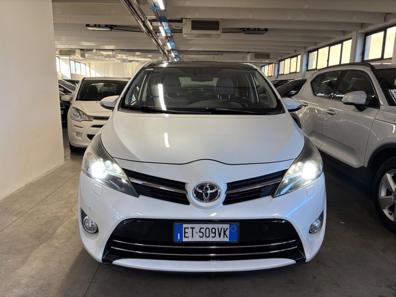Toyota Verso 1.6 D-4D | 7 POSTI |