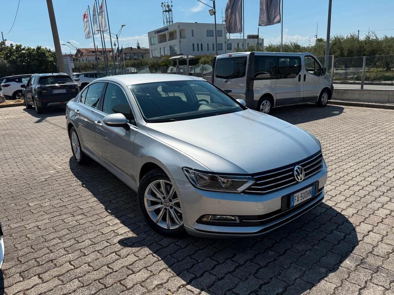 Volkswagen Passat 1.6 TDI Comfortline BlueMotion Technology - ok neopatentati -