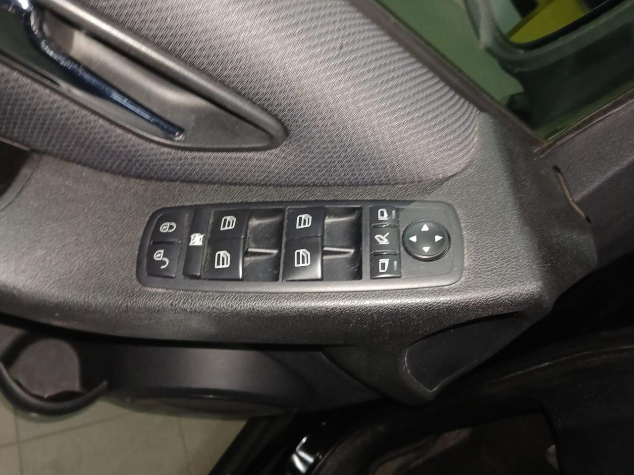 Mercedes-benz A 150 160 BlueEFFICIENCY Avantgarde