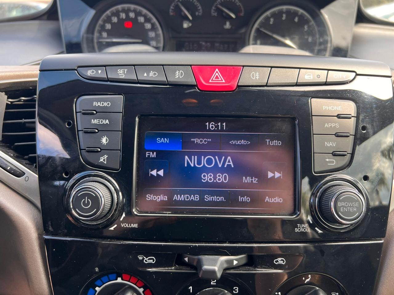 Lancia Ypsilon 1.2 69 CV 5 porte Platinum