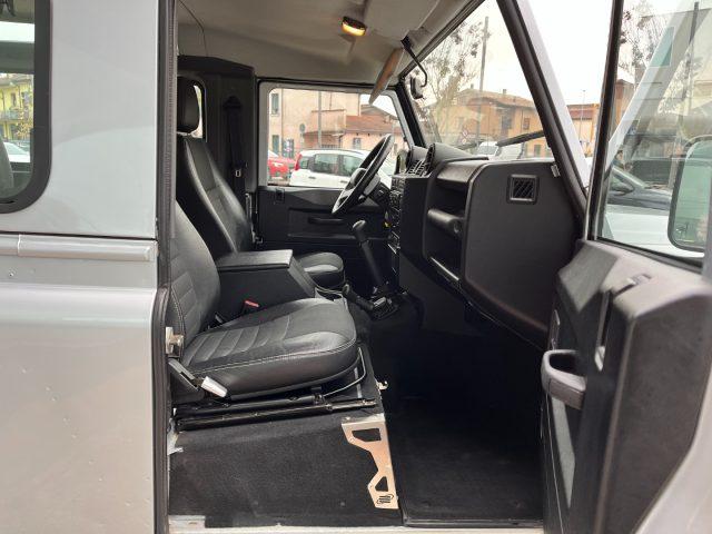 LAND ROVER Defender 90 2.4 TD4 Station Wagon SE N1 Autocarro