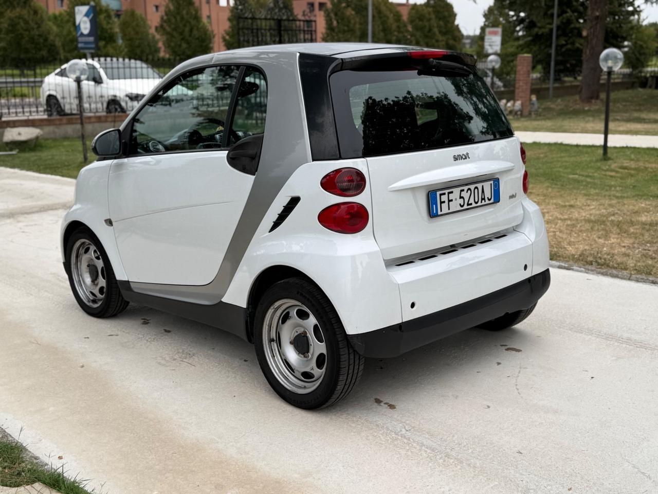 Smart ForTwo 1000 45 kW MHD coupé pure