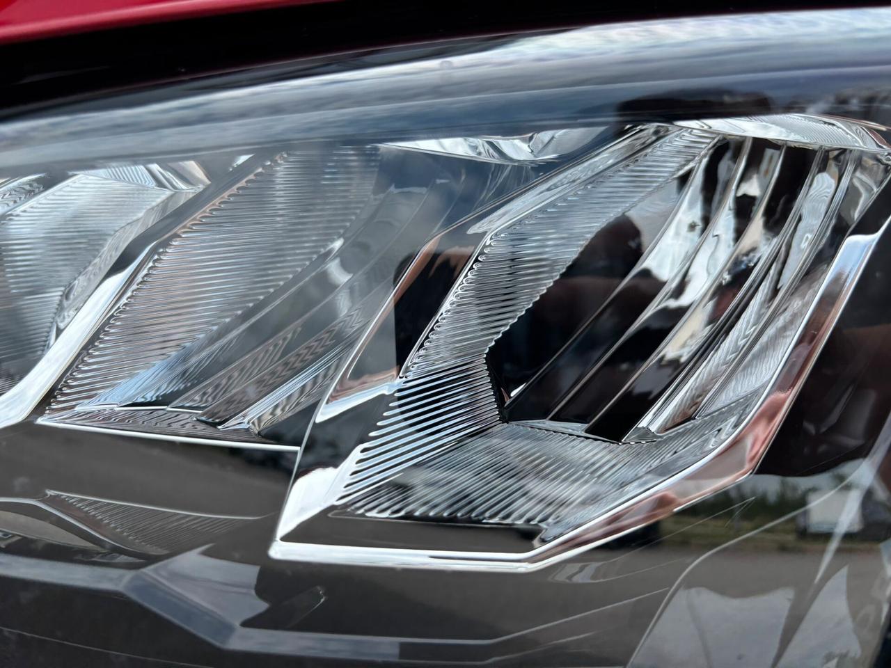 Peugeot 208 ALLURE PACK motore elettrico 136 cv SPOTICAR
