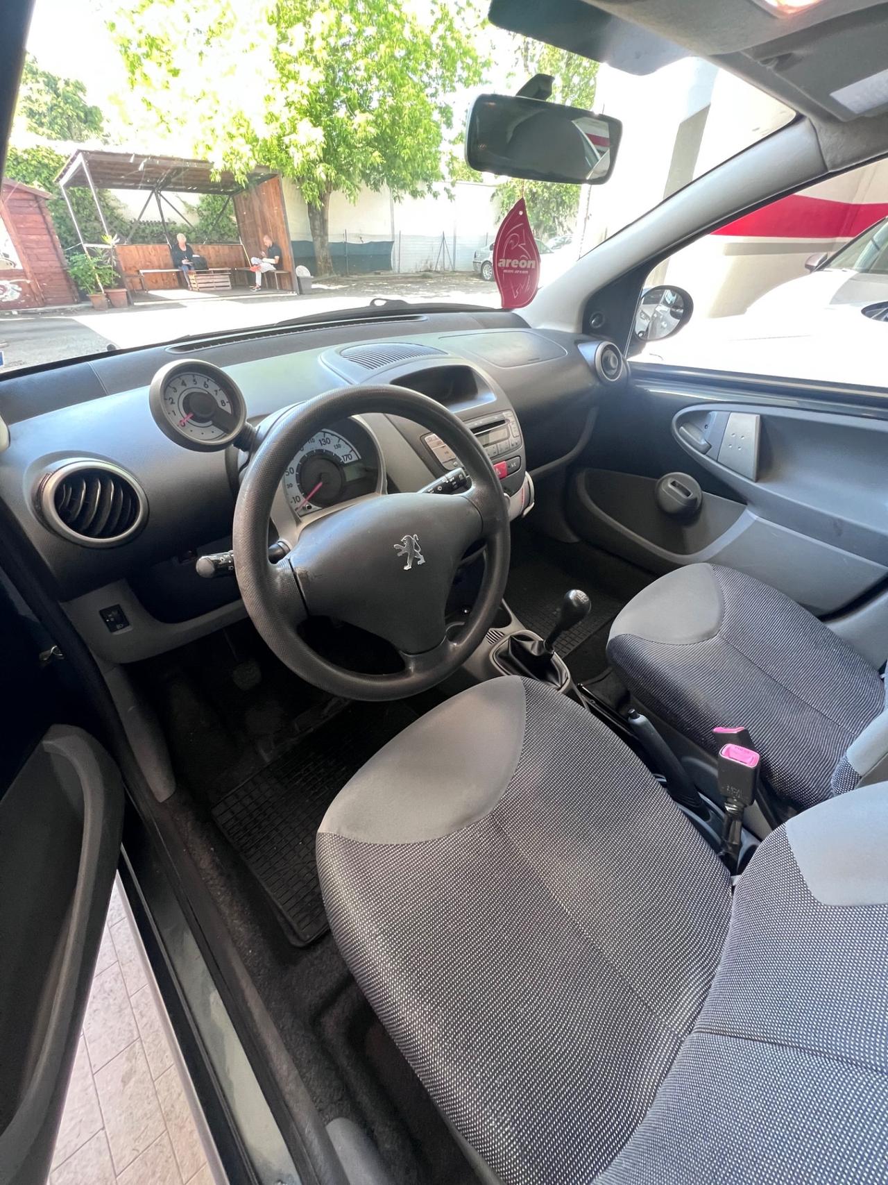 Peugeot 107 1.0 Benzina/ Neopatentati