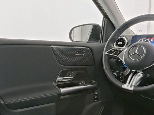 MERCEDES-BENZ B 180 Automatic Advanced Progressive
