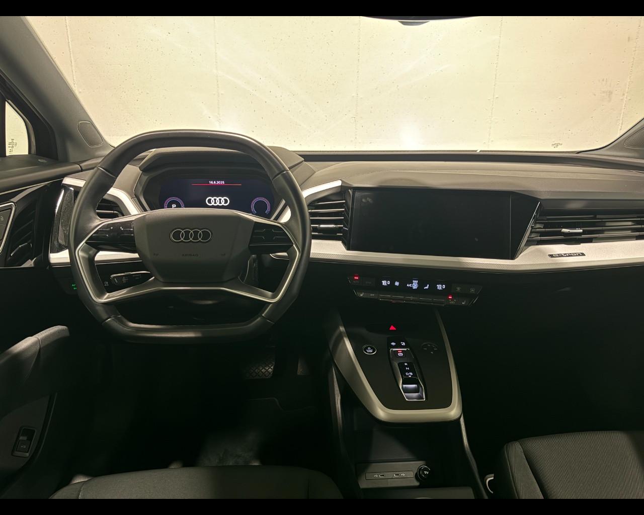AUDI Q4 SPORTBACK 40 E-TRON BUSINESS ADVACNED