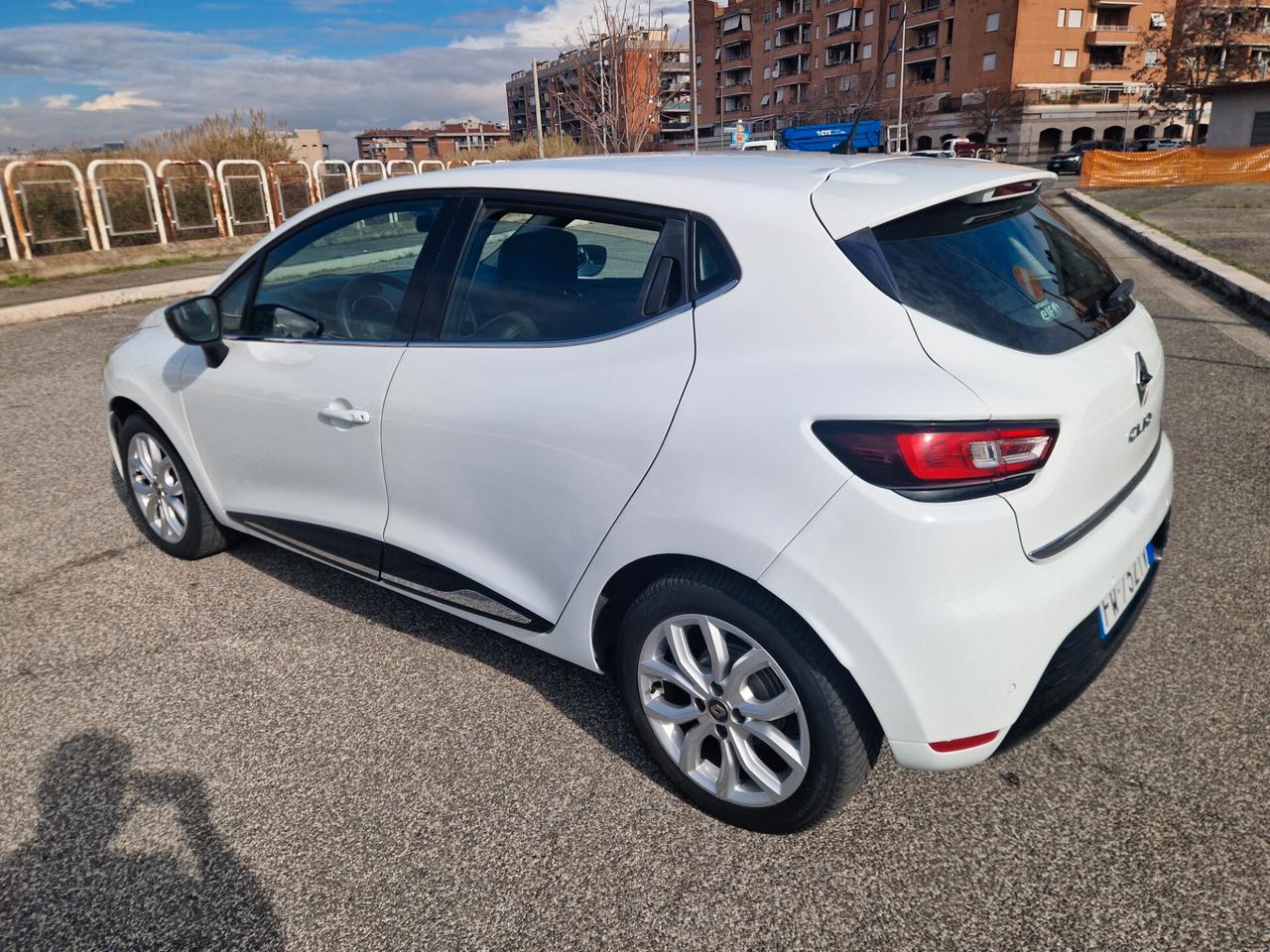 Renault Clio TCe 90cv GPL 5p Moschino Zen