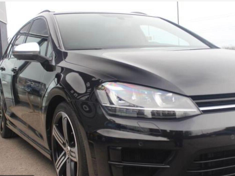 Volkswagen Golf Variant R 2.0 DSG - 300 CV