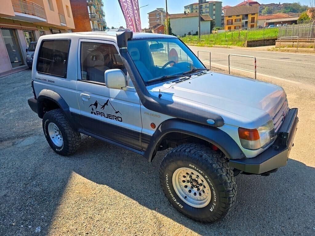 Mitsubishi Pajero 3.0 V6 150CV GLS PREPARATO