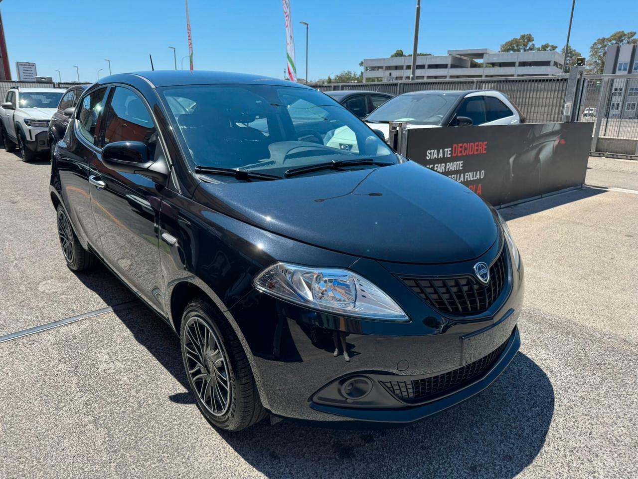 Lancia Ypsilon 1.0 FireFly 5 porte S&S Hybrid Gold