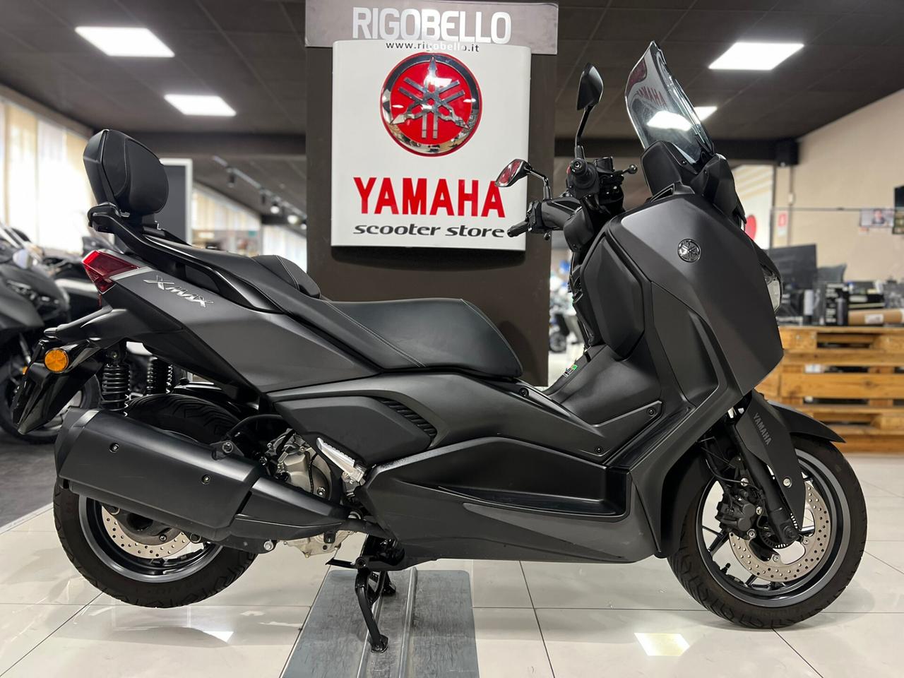Yamaha X-Max 300