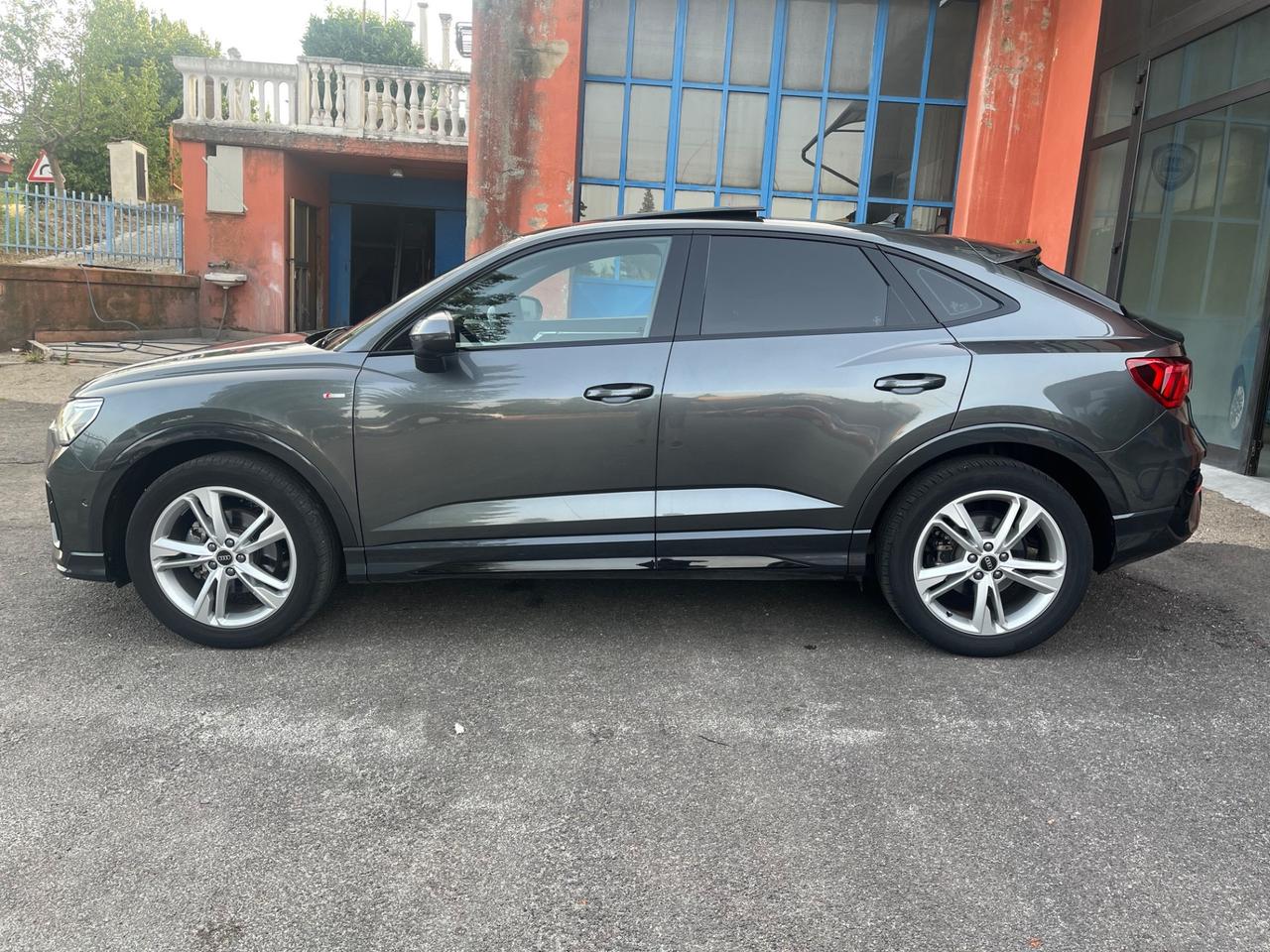 Audi Q3 SPB 35TDI S tronic line edition-solo Km30000-