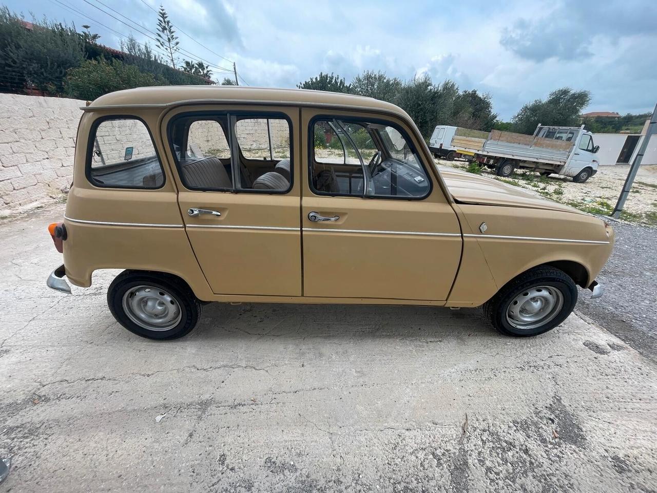Renault R 4 RENAULT 4