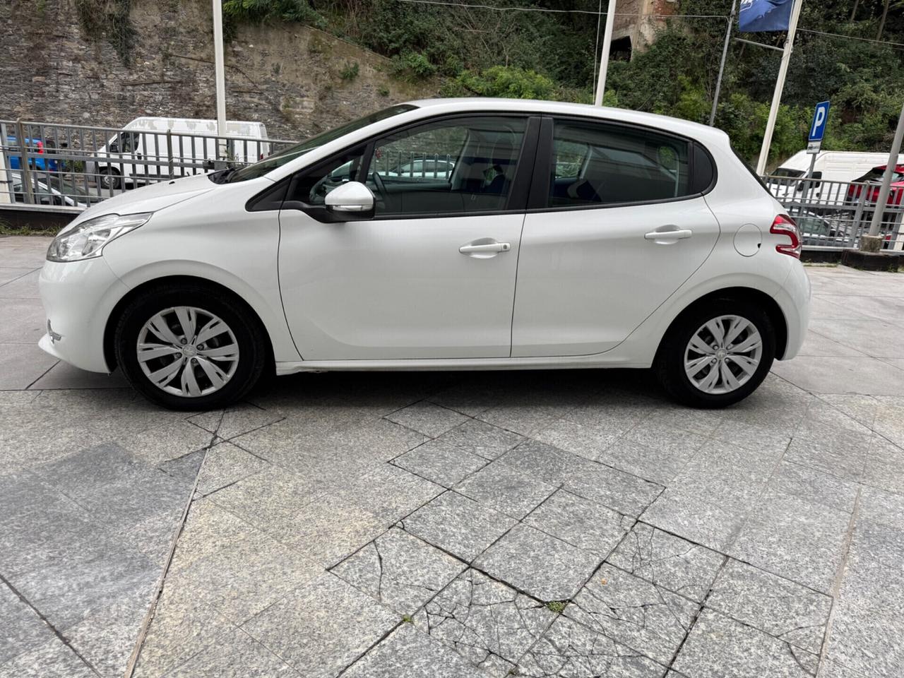 PEUGEOUT 208 1.6 HDI 92 CV NEOPATENTATI