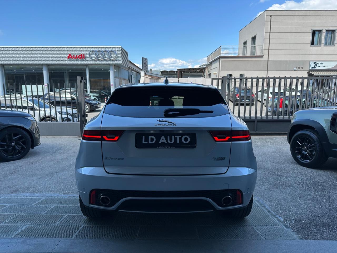 Jaguar E-Pace 2.0D 180 CV AWD aut. R-Dynamic HSE