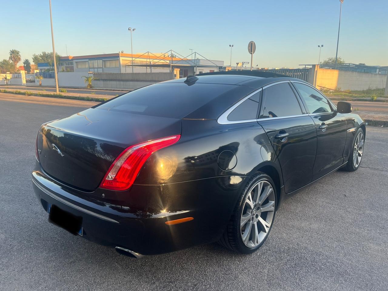 Jaguar XJ 3.0D V6 Premium Luxury - 2012